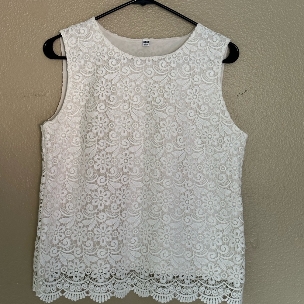cute white uniqlo top